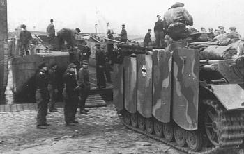 Click image for larger version

Name:	stug_iv_gotenhafen__pzjgkomp_1021_1945_777.jpg
Views:	460
Size:	48.5 KB
ID:	2189